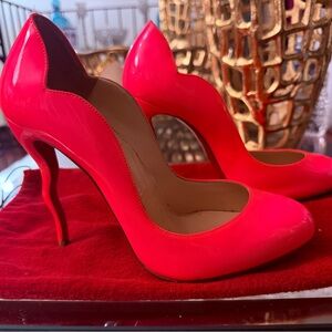 Women’s Vibrant Pink Patent Leather Stiletto Louboutins